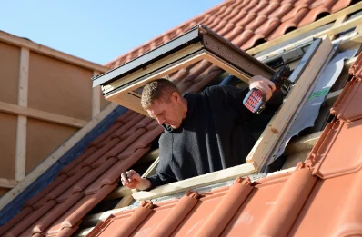 Pose de fenêtres de toit Velux à Gambaiseuil